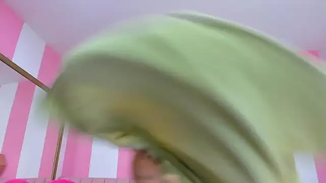 ISABELLA 020 online show from April 8, 12:50 pm