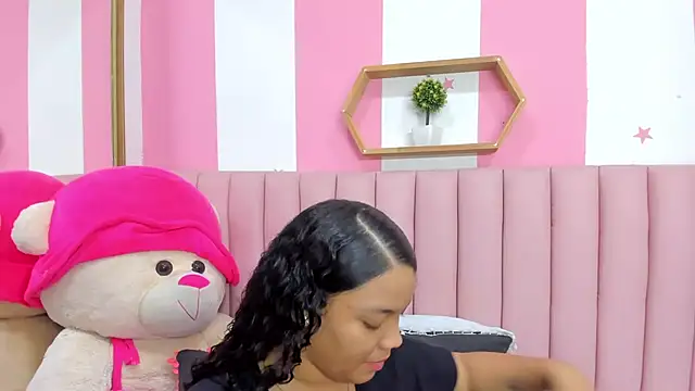 ISABELLA 020 online show from November 27, 4:07 pm