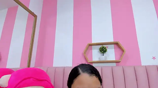 ISABELLA 020 online show from December 5, 2:26 pm