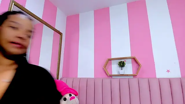 ISABELLA 020 online show from June 1, 12:38 pm