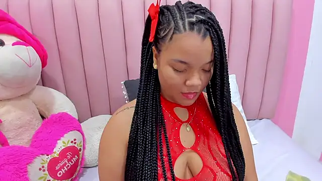 Snapshot of ISABELLA_020 chatting on October 11, 12:11 am ISABELLA 020 online show from October 11, 12:11 am