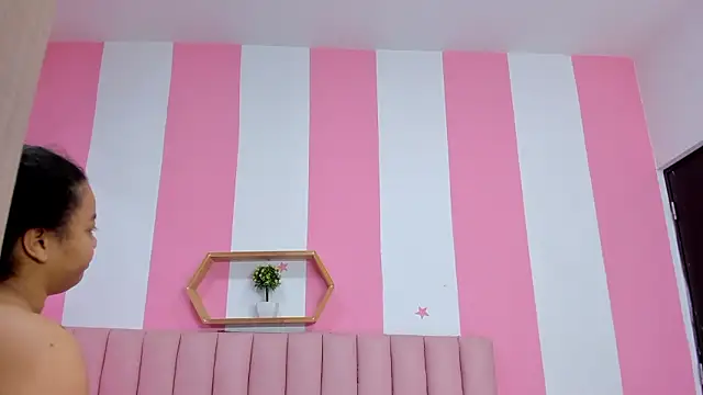 ISABELLA 020 online show from February 3, 12:43 pm