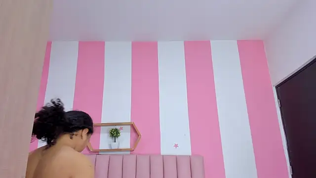 ISABELLA 020 online show from February 23, 12:39 pm