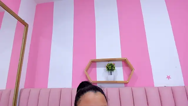 Snapshot of ISABELLA_020 chatting on March 12, 11:10 am ISABELLA 020 online show from March 12, 11:10 am