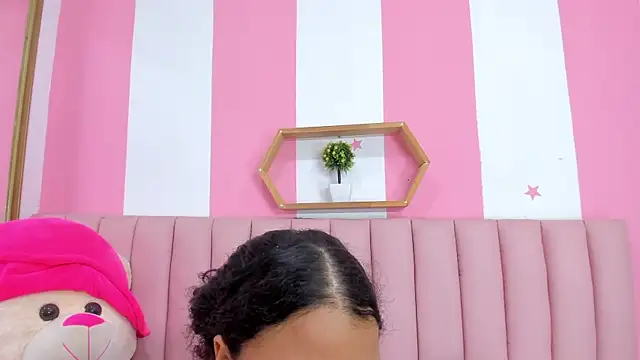 ISABELLA 020 online show from March 25, 12:48 pm