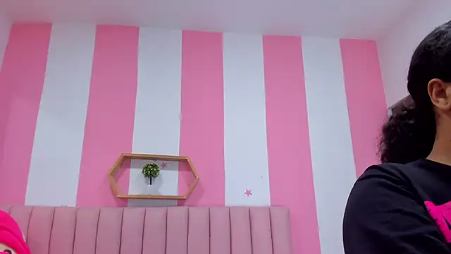 ISABELLA 020 online show from October 21, 1:32 pm