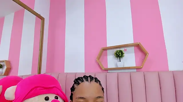 ISABELLA 020 online show from April 9, 12:22 pm