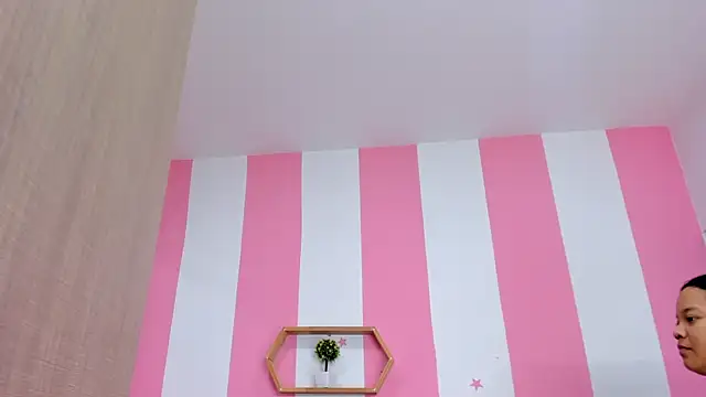 ISABELLA 020 online show from November 7, 1:59 pm