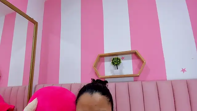 ISABELLA 020 online show from October 31, 1:19 pm