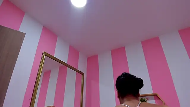 ISABELLA 020 online show from November 1, 12:43 pm