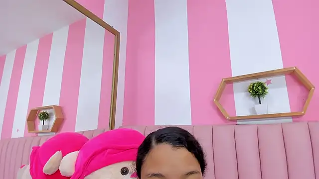 ISABELLA 020 online show from March 28, 12:39 pm