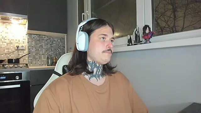  torfin  online show from February 15, 7:06 pm