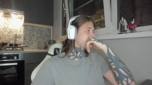  torfin  online show from March 18, 11:09 pm