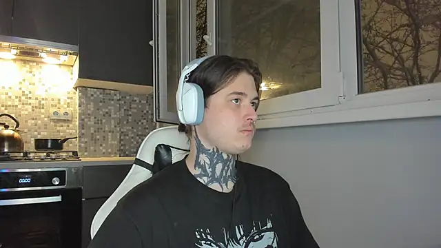  torfin  online show from December 15, 8:25 pm