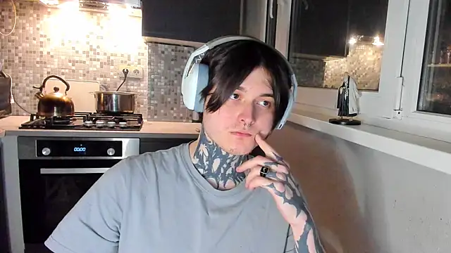  torfin  online show from February 12, 9:36 pm