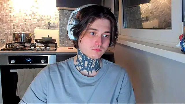  torfin  online show from April 23, 9:27 pm