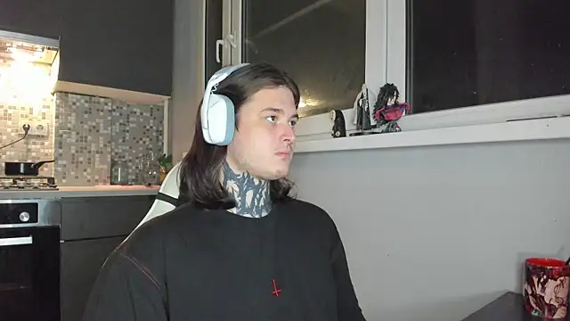  torfin  online show from March 4, 8:38 pm