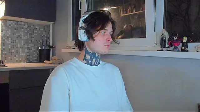  torfin  online show from April 6, 10:55 pm