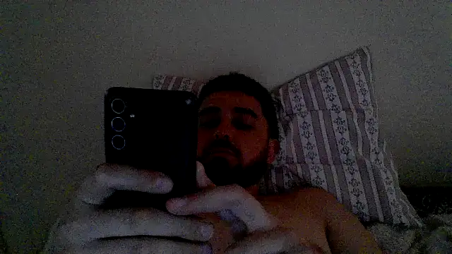 Snapshot of Dat1994 chatting on October 24, 11:31 am Dat1994 online show from October 24, 11:31 am