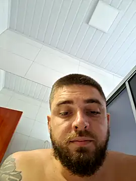 Snapshot of Dat1994 chatting on February 8, 11:44 am Dat1994 online show from February 8, 11:44 am