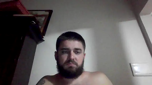 Snapshot of Dat1994 chatting on February 25, 1:20 am Dat1994 online show from February 25, 1:20 am