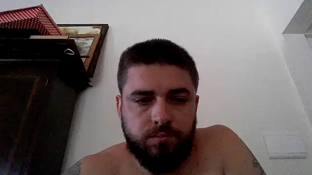 Snapshot of Dat1994 chatting on February 25, 1:21 pm Dat1994 online show from February 25, 1:21 pm