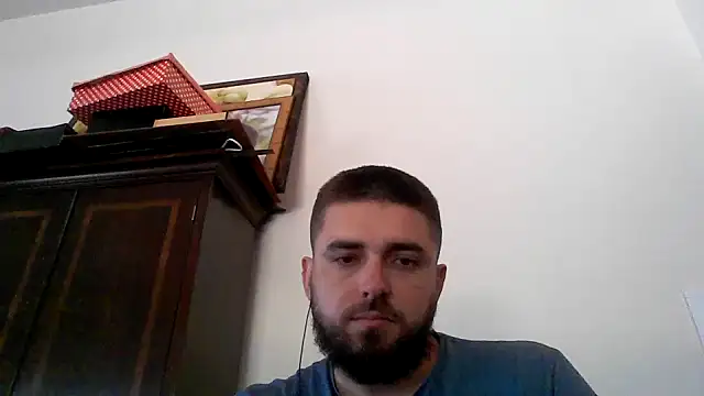 Snapshot of Dat1994 chatting on February 12, 4:33 pm Dat1994 online show from February 12, 4:33 pm