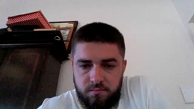 Snapshot of Dat1994 chatting on February 19, 11:28 am Dat1994 online show from February 19, 11:28 am