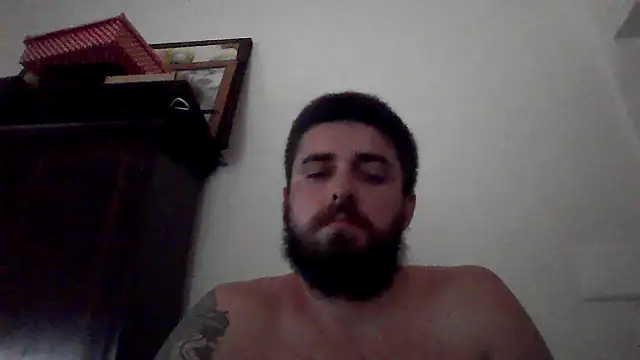 Snapshot of Dat1994 chatting on February 7, 8:20 pm Dat1994 online show from February 7, 8:20 pm