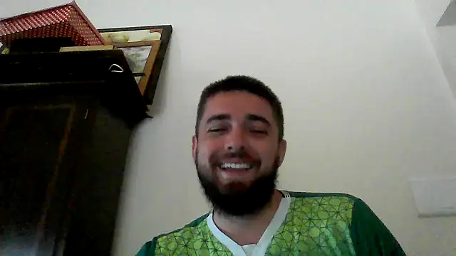 Snapshot of Dat1994 chatting on February 26, 11:21 am Dat1994 online show from February 26, 11:21 am