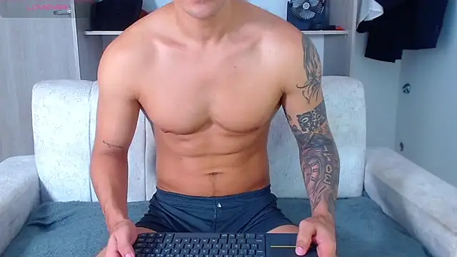 Tristan-bm online show from November 24, 2:39 pm