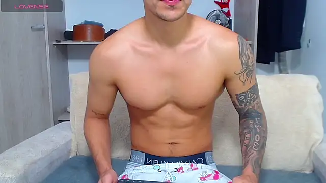 Tristan-bm online show from November 29, 2:17 pm