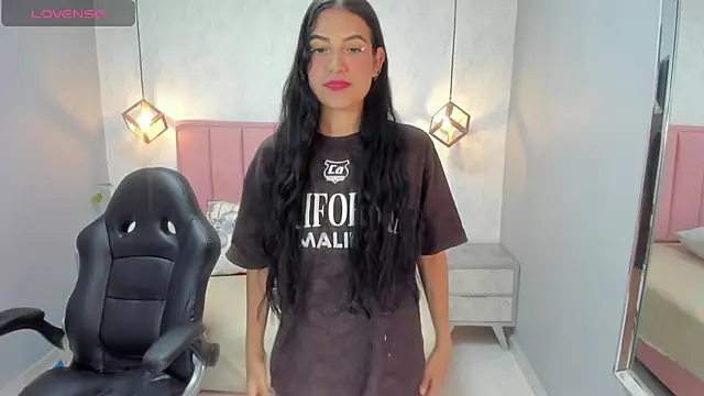 chelsyquinn online show from December 4, 4:22 am