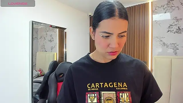 chelsyquinn online show from January 7, 12:37 am