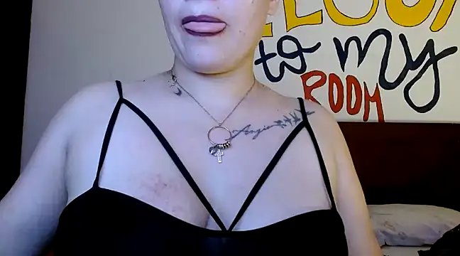 nathy 28latex online show from December 2, 11:02 pm