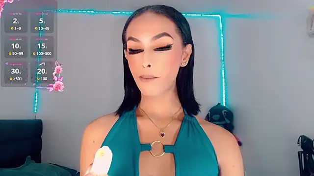 Snapshot of _Riannagarcia_ chatting on October 19, 3:20 am Riannagarcia online show from October 19, 3:20 am