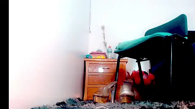  Riannagarcia  online show from December 5, 3:27 am