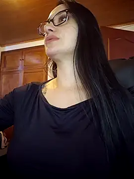 preetypeach online show from October 7, 9:16 pm