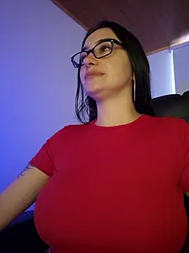 preetypeach online show from March 5, 9:43 pm