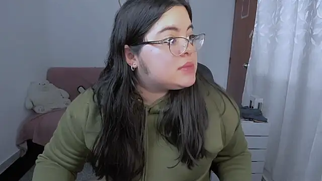 Aria Fullbuster online show from November 29, 8:20 pm