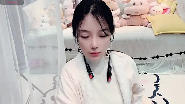 AKiKi711 online show from March 22, 3:02 pm