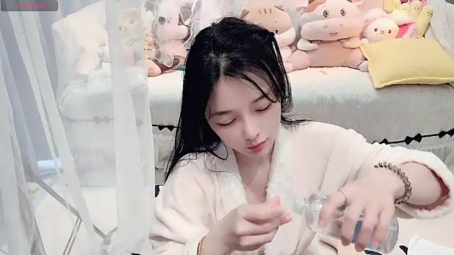 AKiKi711 online show from March 23, 8:47 am