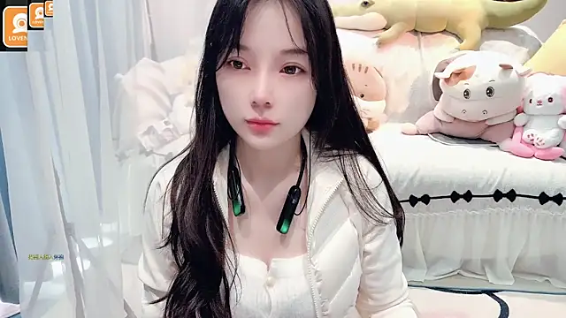 Snapshot of AKiKi711 chatting on October 29, 4:33 am AKiKi711 online show from October 29, 4:33 am