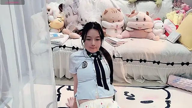 AKiKi711 online show from April 30, 4:47 pm