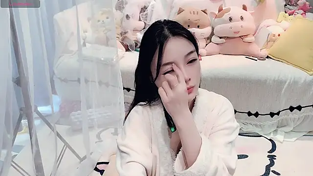 AKiKi711 online show from April 1, 4:58 am