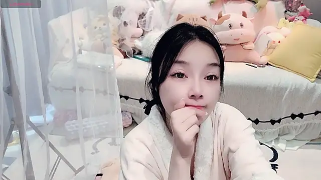 AKiKi711 online show from April 2, 4:52 am