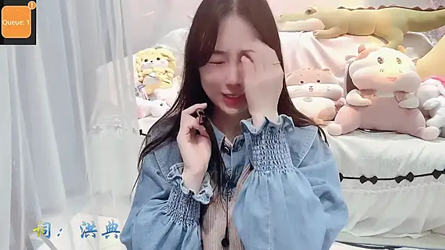 AKiKi711 online show from October 10, 4:52 pm