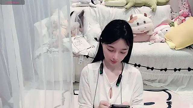 AKiKi711 online show from June 2, 4:51 pm