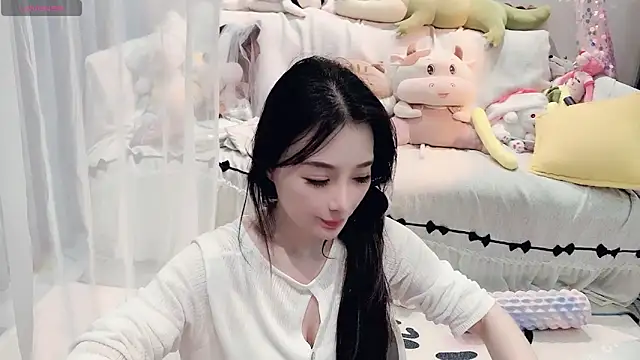 AKiKi711 online show from June 3, 3:17 pm