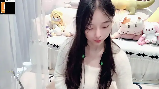 Snapshot of AKiKi711 chatting on October 23, 5:06 am AKiKi711 online show from October 23, 5:06 am